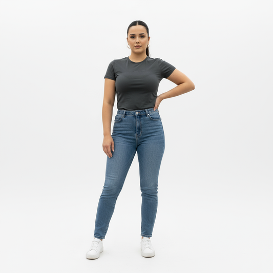 Camiseta gris fondo blanco